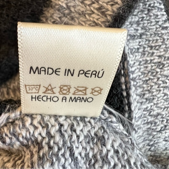 Albinaas Alpaca Handmade Peruvian Mountain Scene Crewneck Sweater Grey Medium - Picture 9 of 10